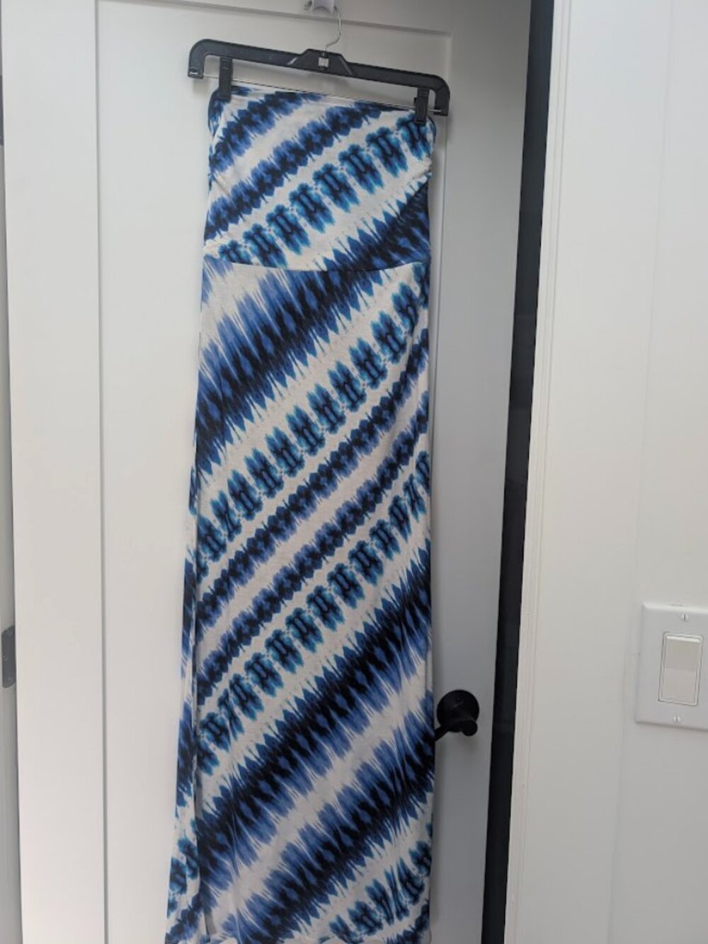 Laundry Maxi Skirt--New without tag--XS